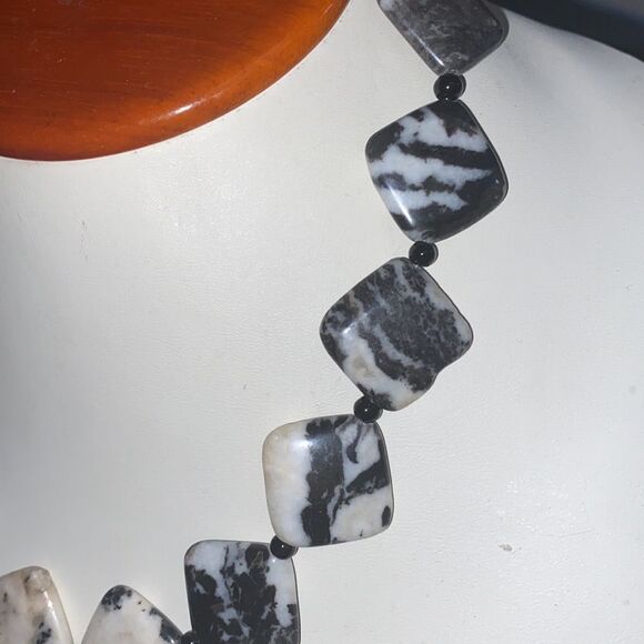 Zebra Jasper Stone & Onyx Necklace - Picture 3 of 9